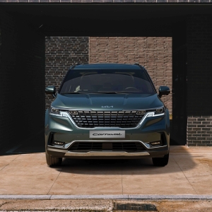 kia-carnival-binh-phuoc-gia-lan-banh-danh-gia-chuyen-co-mat-dat